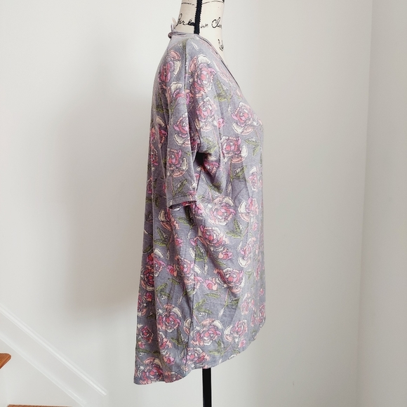 NWT LulaRoe Irma Floral Tunic Top Short Sleeve XXS - Picture 3 of 7